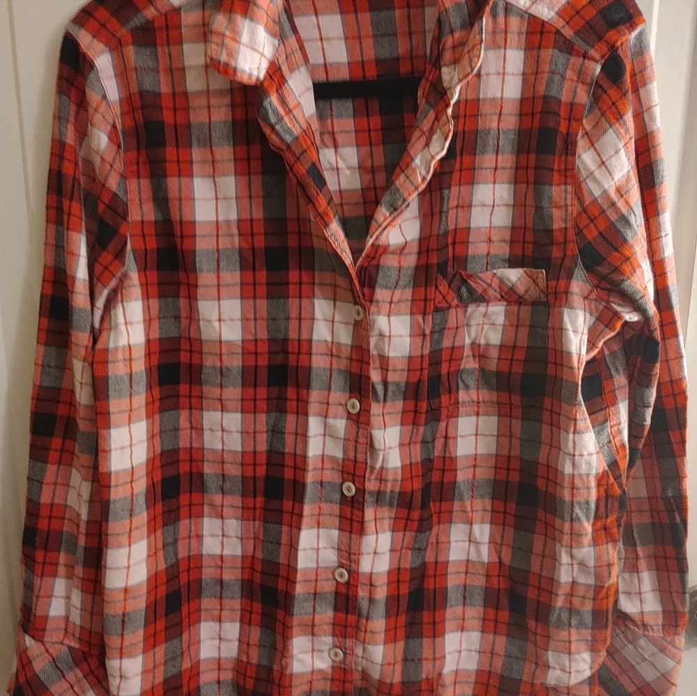 Victoria’s Secret Plaid Long Sleeve Button Up Flannel Shirt Red Plaid Medium